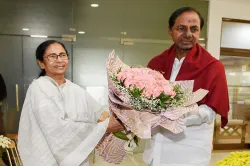 TRS chief K Chandrasekhar Rao meets Mamata Banerjee, adds steam to third front push- India TV Hindi