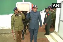 Rajnath Singh turns pall-bearer for CRPF jawan martyred- India TV Hindi