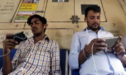 smartphone- India TV Paisa