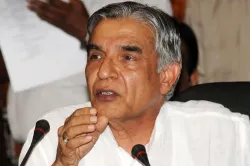 Congress fields former Railway Minister Pawan Bansal from Chandigarh, Preneet Kaur from Patiala | PI- India TV Hindi