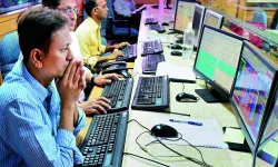 Indices off record highs; Sensex slumps 383 pts on profit booking- India TV Paisa