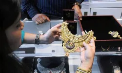 Gold edges up by Rs 100, silver rises Rs 130- India TV Paisa