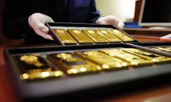 Gold prices fall by Rs 100 on easing demand- India TV Paisa