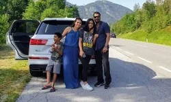 Kajol and Ajay Devgn with their kids- India TV Hindi