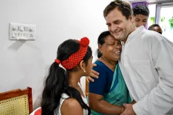 Rahul Gandhi meets Rajamma, who was his delivery nurse in hospital.- India TV Hindi