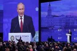 Russian President Vladimir Putin says 'role of dollar' should be revisited in global trade- India TV Paisa