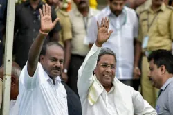 <p>Kumaraswamy (left) with Siddaramaiah (right) (File...- India TV Hindi