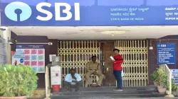 RBI slaps Rs 7 cr penalty on SBI, Union Bank of India violating various norms- India TV Paisa