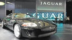 JLR sales increase 5pc in July at 37,945 units- India TV Paisa