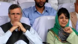 <p>Mehbooba Mufti, Omar Abdullah arrested</p>- India TV Hindi