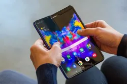 samsung galaxy fold smartphone- India TV Paisa