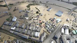 Typhoon Hagibis kills dozens as it batters Japan, troops deployed | AP- India TV Hindi