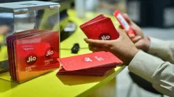 Jio marginally cuts mid-value tariff packs, adjusts IUC- India TV Paisa