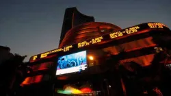 Sensex, Nifty end marginally higher; SBI rallies 7 pc- India TV Paisa