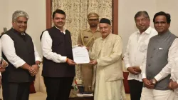 <p>Devendra Fadnavis submits his resignation to Governor...- India TV Hindi