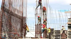 <p>Court partially lifts its ban on construction activities...- India TV Hindi