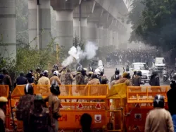 Jamia Protestors come with wet blanket to cover tear gas shells says delhi police - India TV Hindi