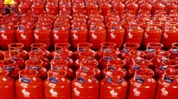 LPG cylinder price increased again । File Photo- India TV Paisa