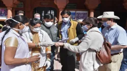 Coronavirus: government withdraws mandatory bio metric attendance till March 31st for its employees- India TV Hindi