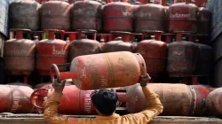 Business Subsidised lpg price hiked by rs 35 55 in 5 months: सब्सिडी वाले LPG सिलेंडर की कीमत 5 माह - India TV Paisa