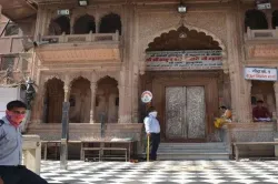 banke bihari mandir mathura to open on 17 October । 6 महीने बाद खुलेगा बांके बिहारी मंदिर, Covid-19 - India TV Hindi