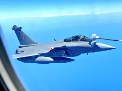 rafale kashmir's hilal ahmeda rather is first rafale pilot indian airforce । Kashmir के हिलाल अहमद र- India TV Hindi