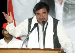 Luv contesting as 'Bihar putra'; I’m not saying goodbye to politics: Shatrughan Sinha- India TV Hindi