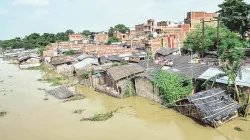 Bihar flood situation remains grim; 74 lakh affected in 16 districts- India TV Hindi