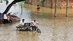 3 people died in a house collapse due to heavy rains in Gujarat- India TV Hindi