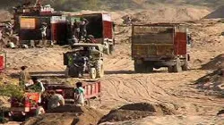 Illegal Sand Mining, Illegal Sand Mining Thane, Illegal Sand Mining Arrested- India TV Hindi