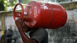 Paytm offers cashback of up to Rs 500 on LPG cylinder- India TV Paisa