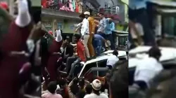 यूपी: DJ पर डांस करना दूल्हों को पड़ा भारी, गुस्साए मौलाना ने निकाह पढ़ने से किया इनकार- India TV Hindi