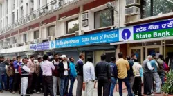 SBI Alert: करोड़ों ग्राहकों के लिए बड़ी सूचना जारी, अभी करें यह काम नहीं होगा नुकसान- India TV Paisa