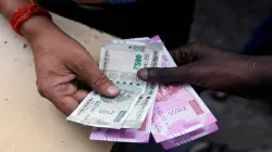 Modi Govt take big step, sets up expert panel to fix minimum wages- India TV Paisa