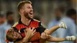 <p>David Warner recreates Akshay Kumar’s famous pose...- India TV Hindi