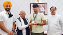 Olympic gold medalist Neeraj Chopra meets Haryana Chief Minister- India TV Hindi