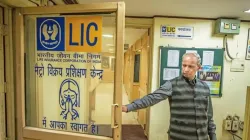 Govt appoints 10 merchant bankers for managing LIC IPO- India TV Paisa