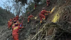 Search for the second black box continues for China Eastern Airlines crash- India TV Hindi