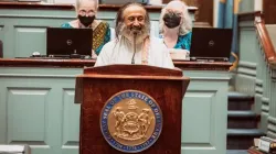 Sri Sri Ravi Shankar, Sri Sri Ravi Shankar US Senate, US Senate Sri Sri Ravi Shankar- India TV Hindi