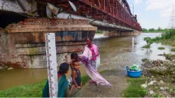 Yamuna river flowing above the danger mark in Delhi- India TV Hindi