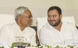 Tejashwi yadav with Nitish Kumar- India TV Hindi