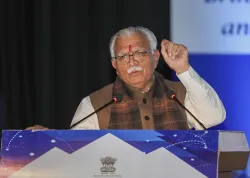 Haryana CM ML Khattar said All Padma awardees will be given Rs ten thousands per month as pension- India TV Hindi