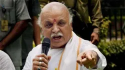 Praveen Togadia- India TV Hindi