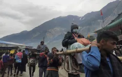 amarnath yatra 67 thousands devotees reached Amarnath cave in first five days- India TV Hindi