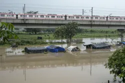 dmrc Yamuna Bank Metro Station Entry and exit are now open tweets Delhi Metro dmrc- India TV Hindi