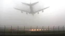 Flight Delays in FOG- India TV Hindi