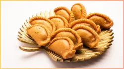 namkeen gujiya- India TV Hindi