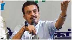 Congress leader Sanjay Nirupam big statement said Arvind Kejriwal should resign from his post- India TV Hindi