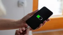 Smartphone battery, battery charging tips, smartphone battery tips, battery tips, smartphone tips- India TV Hindi