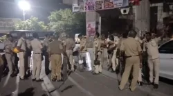 अमरावती के नागपुरी गेट पुलिस स्टेशन पर भारी पथराव - India TV Hindi